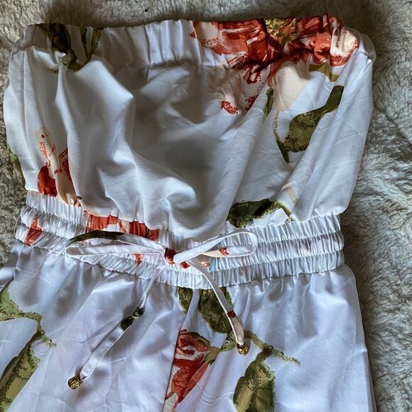 NWT Feathers Floral Jumpsuit - Picture 2 of 6